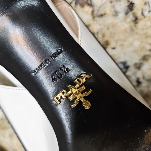 Prada - Picture 15 of 17